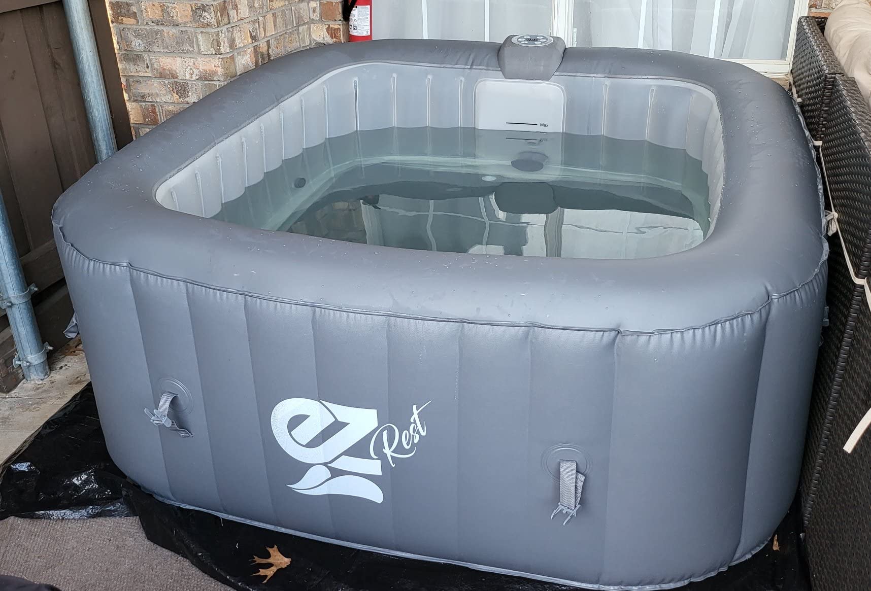 【Sports&Outdoors】Outdoor Portable Hot Tub - 6-Person Square Inflatable Heated Pool Spa