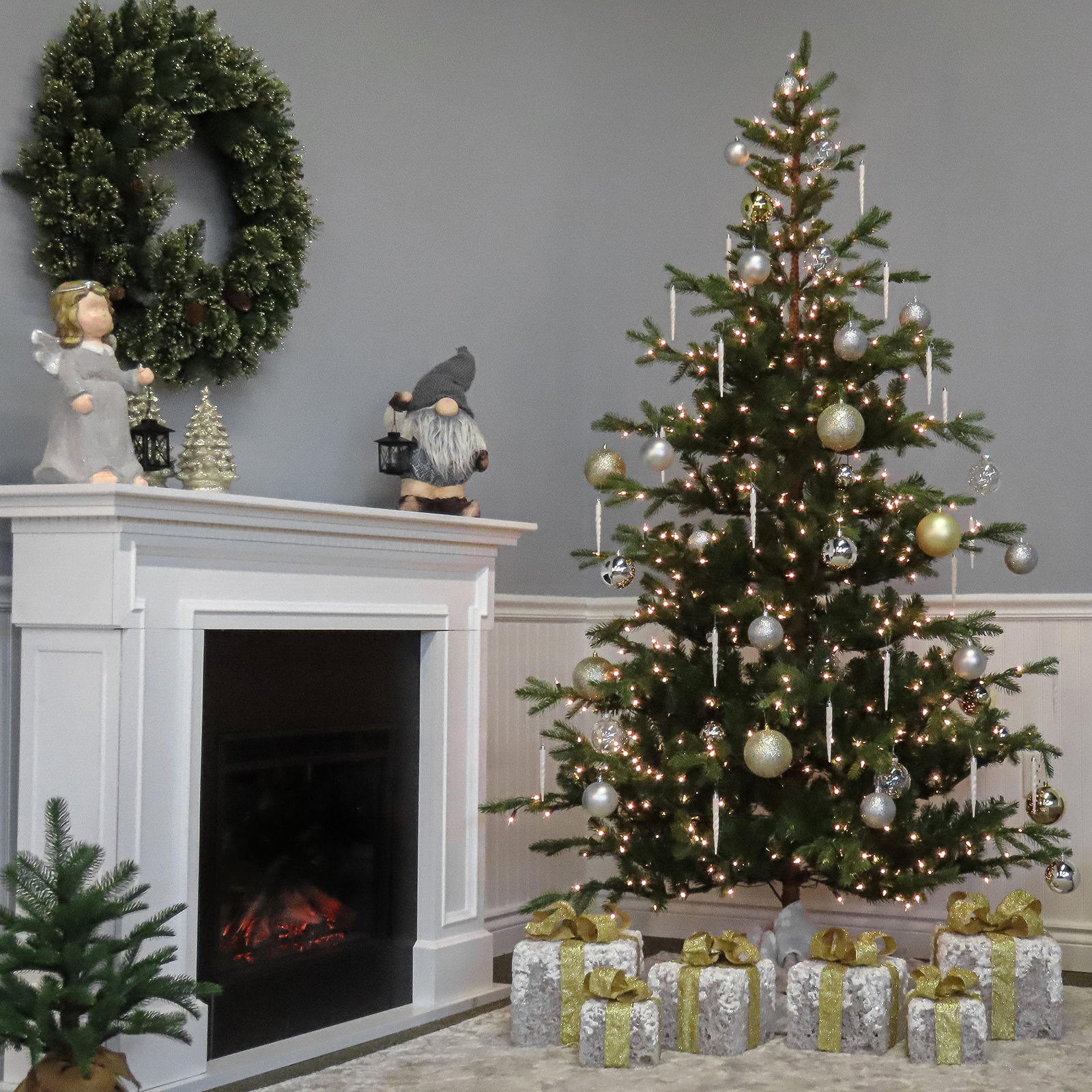 【Décor】90'' Artificial Spruce Christmas Tree
