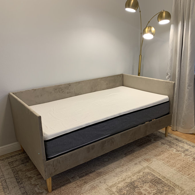 【Furniture】Chadlee Upholstered Daybed